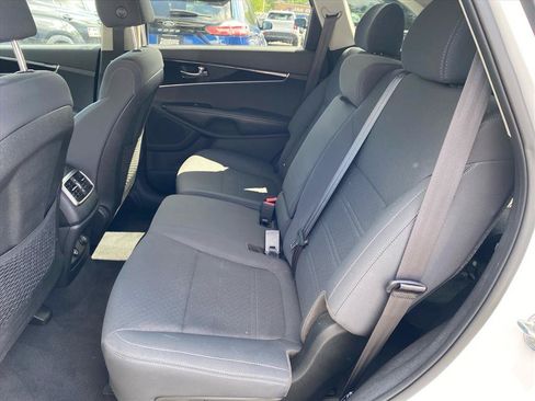 Used 2020 Kia Sorento LX AWD/4WD image 22