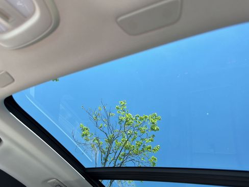 Used 2023 Volvo XC60 B5 Plus w/ Climate Package image 16