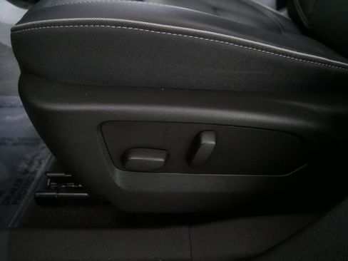 Used 2023 Buick Envision Essence FWD image 17