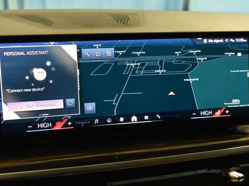 Used 2025 BMW X7 xDrive40i w/ Climate Comfort Package image 12