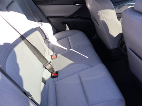 Used 2025 Toyota Camry LE w/ Convenience Package image 14