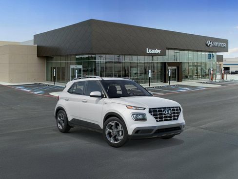 New 2026 Hyundai Venue SEL FWD image 2