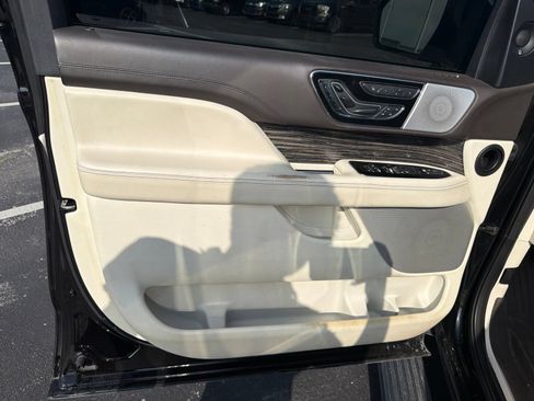 Used 2019 Lincoln Navigator L Black Label AWD/4WD image 13