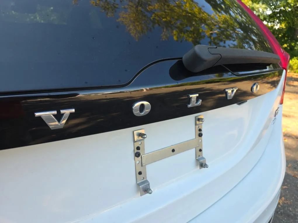 Used 2016 Volvo V60 T5 Cross Country w/ Protection Package AWD/4WD image 10