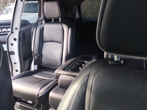 Used 2025 Honda Odyssey Touring image 14
