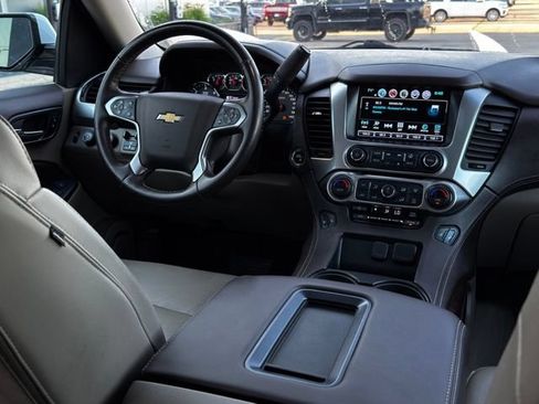 Used 2019 Chevrolet Suburban LT AWD/4WD image 16