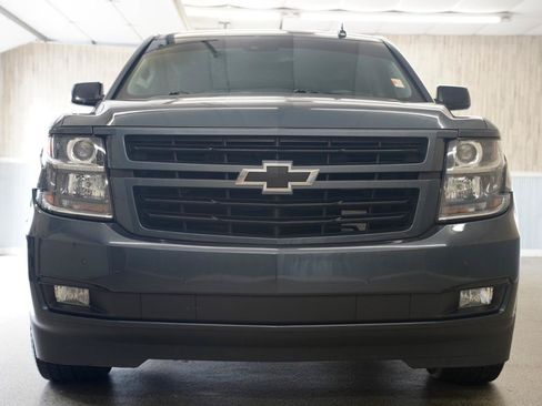 Used 2020 Chevrolet Suburban Premier AWD/4WD image 3