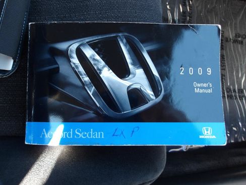 Used 2009 Honda Accord LX-P image 23
