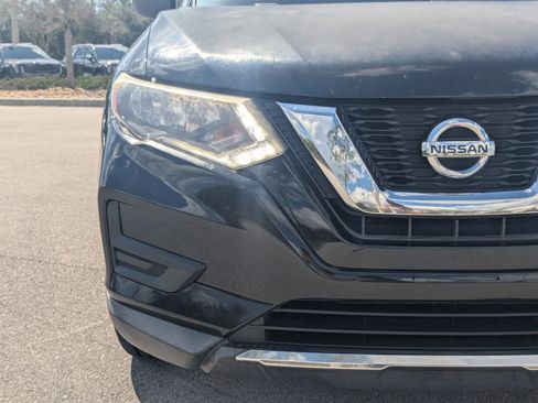 Used 2017 Nissan Rogue S image 10