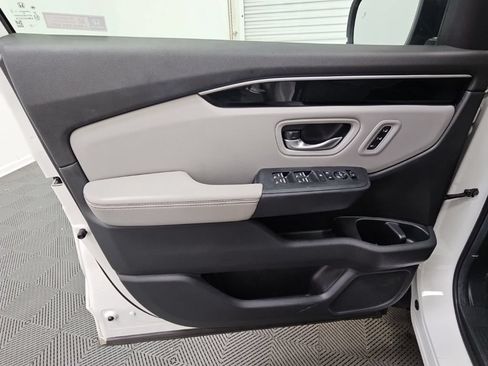 Used 2024 Honda Pilot Touring image 31