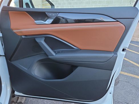 New 2026 Volkswagen Tiguan SEL R-Line image 28