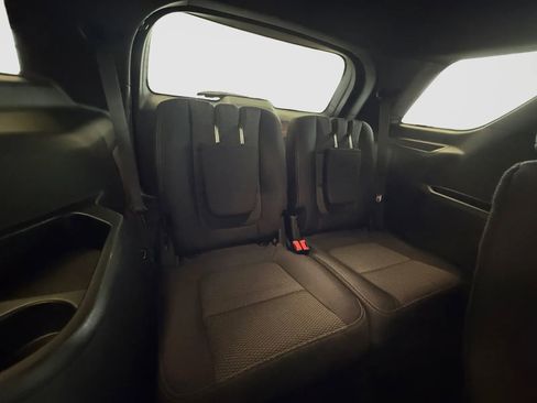 Used 2018 Ford Explorer XLT w/ Equipment Group 201A AWD/4WD image 20