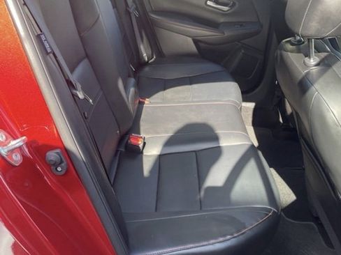 Used 2025 Nissan Sentra SR w/ SR Premium Package image 16