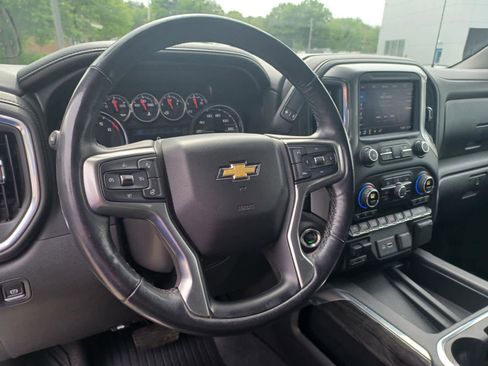 Used 2020 Chevrolet Silverado 1500 LTZ w/ LTZ Premium Package AWD/4WD image 9