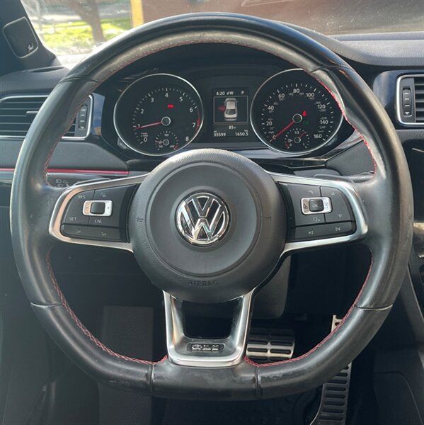 Used 2016 Volkswagen Jetta GLI SE FWD image 12