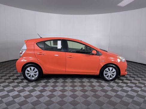 Used 2014 Toyota Prius C One image 10
