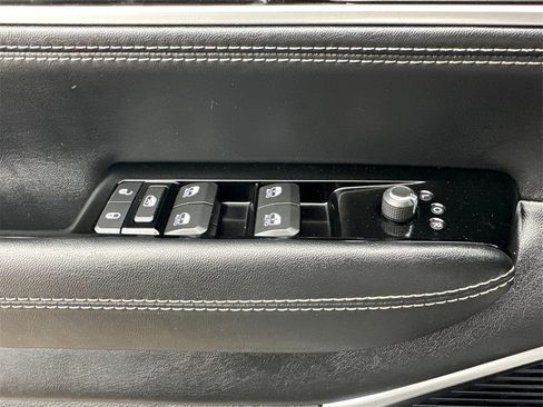 Used 2022 Jeep Wagoneer Series II w/ Premium Group I image 32