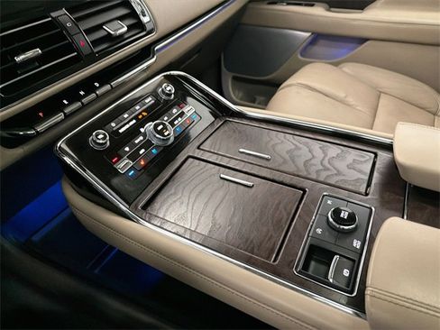 Used 2022 Lincoln Navigator L Reserve image 33