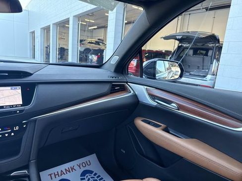 Certified 2024 Cadillac XT5 Premium Luxury AWD/4WD image 33