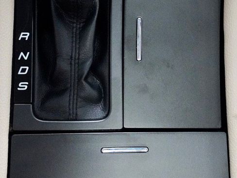 Used 2016 Ford Taurus Limited image 22