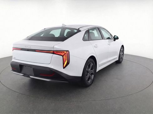 Used 2025 Kia K4 LXS image 9