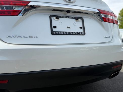 Used 2014 Toyota Avalon XLE Premium FWD image 40