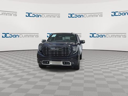 Used 2023 GMC Sierra 1500 Denali Ultimate AWD/4WD image 4