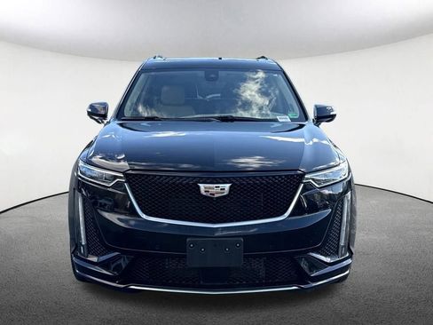 Certified 2023 Cadillac XT6 Sport w/ Platinum Package image 9