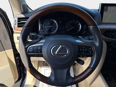 Used 2019 Lexus LX 570 4WD w/ Luxury Package image 25