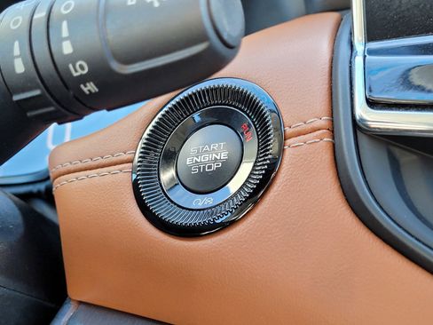 Used 2022 Jeep Compass Limited w/ Mopar Graphics Package image 27