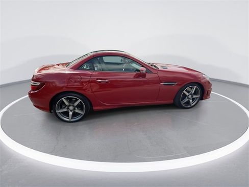 Used 2015 Mercedes-Benz SLK 250 image 9