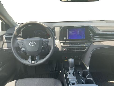 Used 2025 Toyota Camry LE FWD image 10
