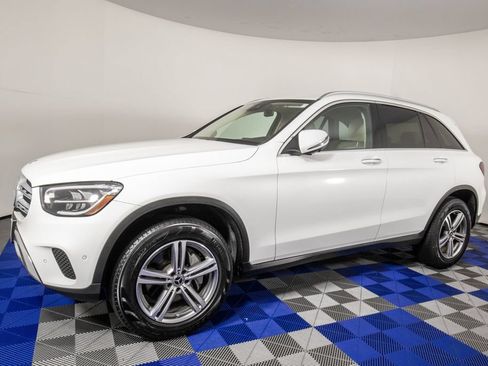 Used 2022 Mercedes-Benz GLC 300 4MATIC image 2