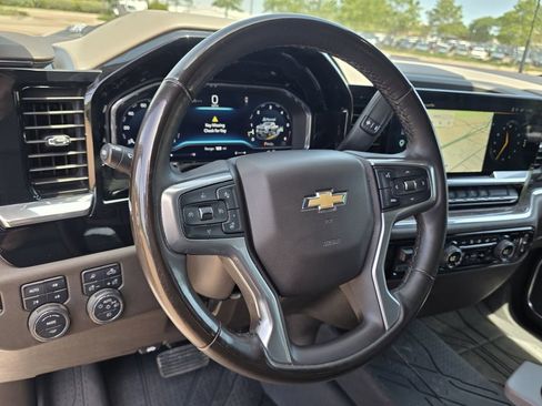 Certified 2025 Chevrolet Silverado 2500 LTZ AWD/4WD image 15