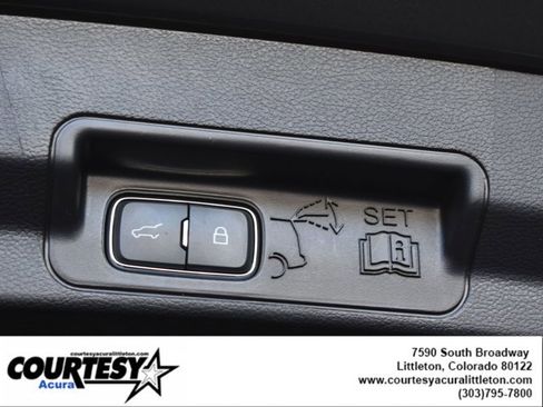 Used 2025 Ford Explorer ST-Line w/ Premium Package image 23