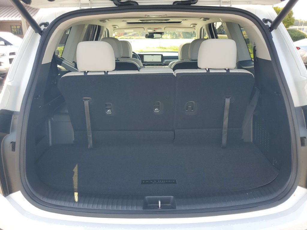 Used 2024 Kia Telluride EX w/ EX Captain's Chair Package FWD image 31