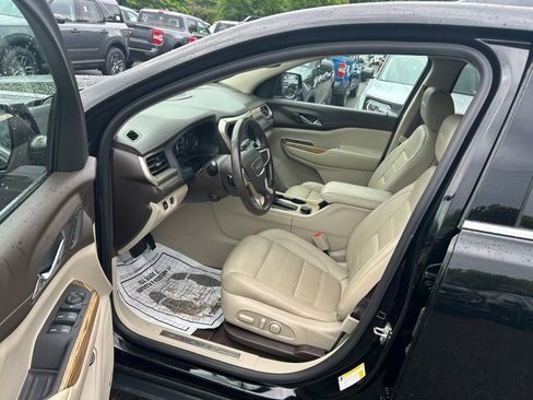 Used 2019 GMC Acadia Denali w/ Technology Package AWD/4WD image 13