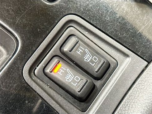 Used 2020 Mitsubishi Outlander SE image 21