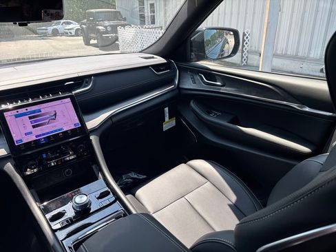 New 2025 Jeep Grand Cherokee Overland w/ Adv Protech Group III image 14