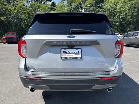 Certified 2022 Ford Explorer XLT w/ Equipment Group 202A AWD/4WD image 7