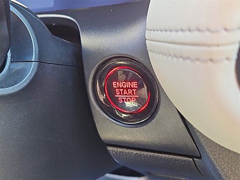 Certified 2023 Honda HR-V LX image 17