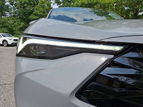 Certified 2025 Acura ADX AWD image 9