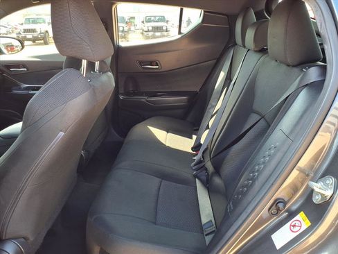 Used 2019 Toyota C-HR XLE image 17