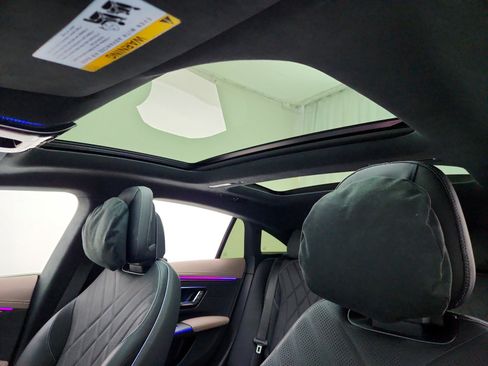 Certified 2023 Mercedes-Benz EQS 580 4MATIC Sedan image 18