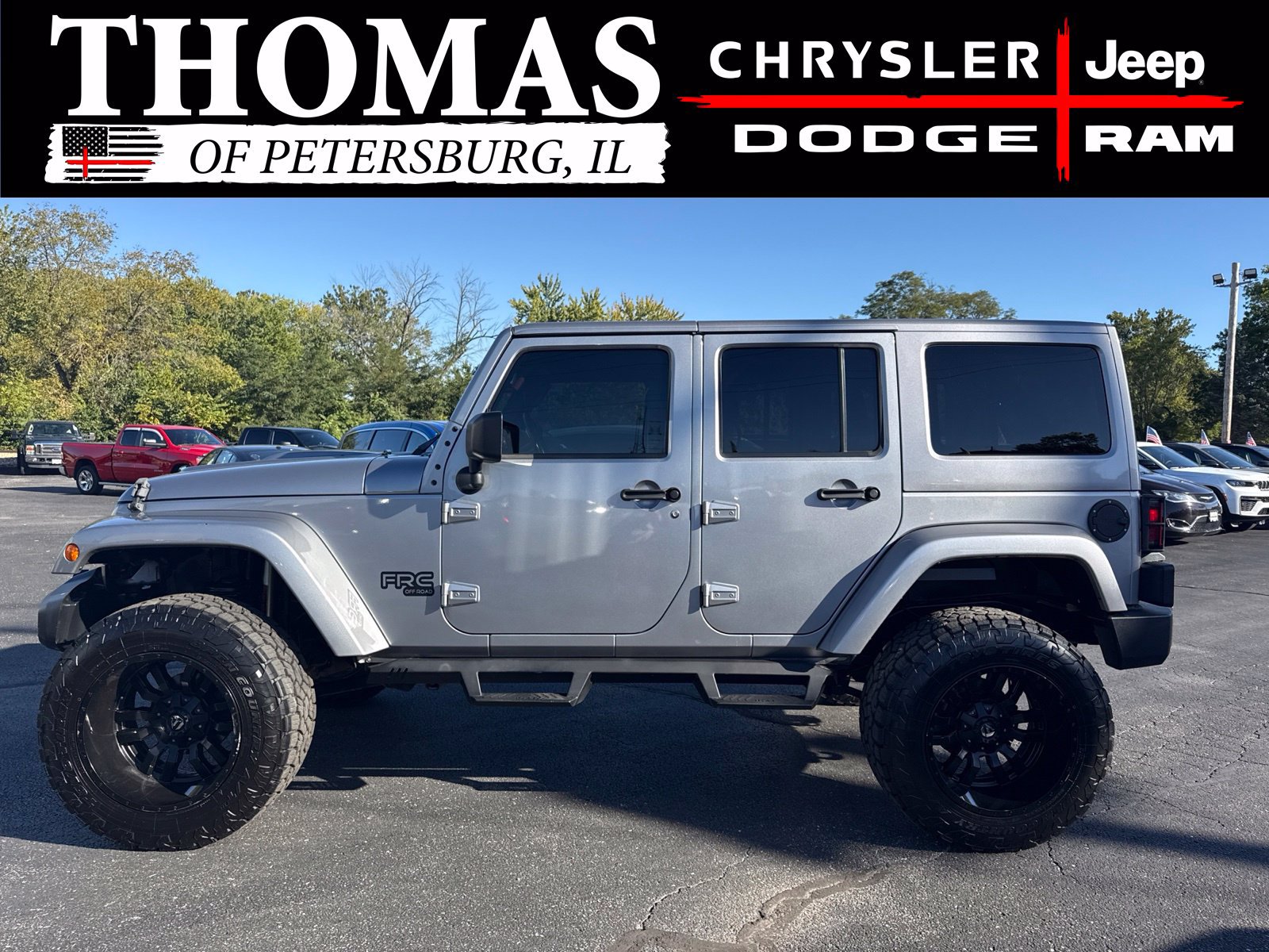 Used 2018 Jeep Wrangler Unlimited Sahara w/ Dual Top Group AWD/4WD image 4