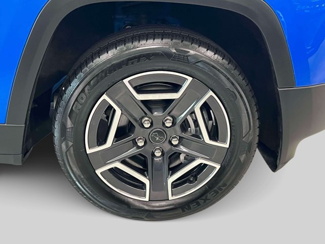 Used 2026 Jeep Cherokee Limited AWD/4WD image 5