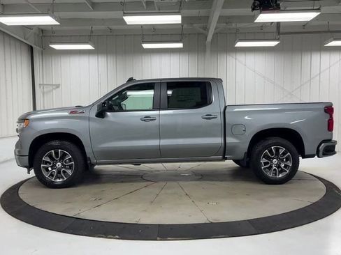 Used 2023 Chevrolet Silverado 1500 RST w/ Convenience Package II AWD/4WD image 5