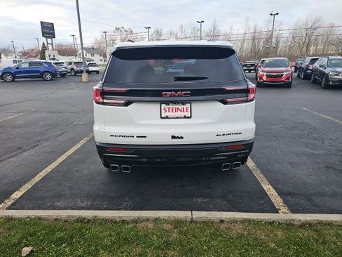 Used 2025 GMC Acadia Elevation w/ Elevation Premium Package image 6