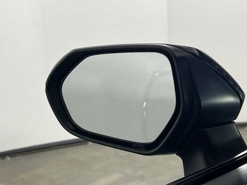 Used 2022 Toyota Corolla LE image 29