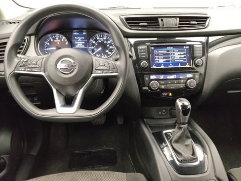 Used 2020 Nissan Rogue Sport SV FWD image 22